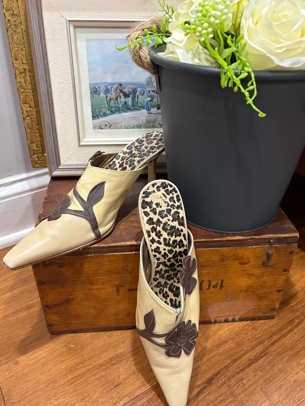 Vintage Hispanitas 90s/Y2K Heeled Mules Yellow Cream and Brown Floral Point Toe - Picture 2 of 8